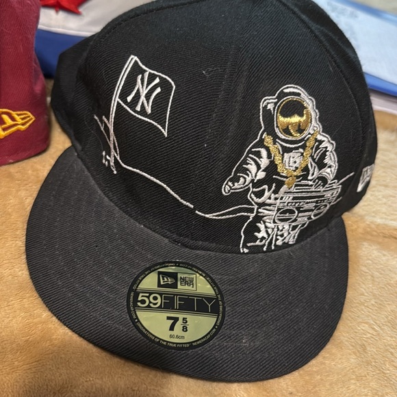 5 hats - Picture 2 of 6